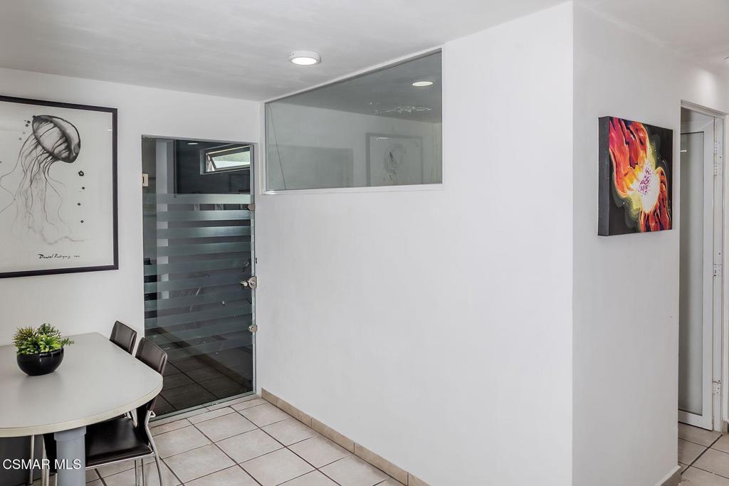 https://media.crmls.org/mediaz/54957ed8-835b-49f7-a7ca-af12619ff274.jpg?preset=X-Large