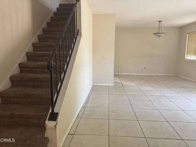 8223 Tiara Street, Ventura CA: https://media.crmls.org/mediaz/54959945-9b55-48b3-aaf0-b3384442398b.jpg