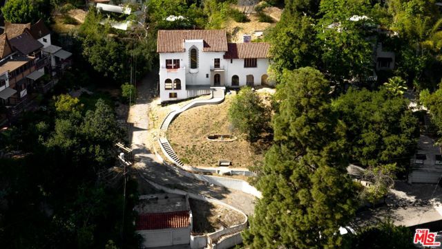 Image 10 of 11 For 2475 Glendower Place