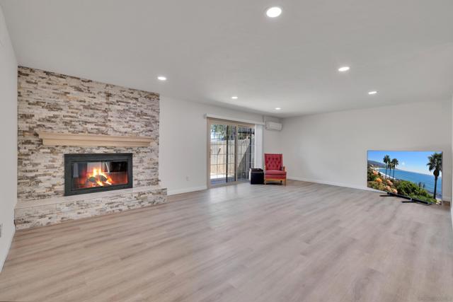 13918 Putney Rd, Poway CA: https://media.crmls.org/mediaz/5495d592-c65d-4d95-894c-9db709074b36.jpg