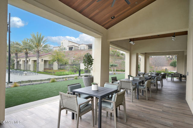 2424 Quartsite Drive, Camarillo CA: https://media.crmls.org/mediaz/5495df6f-6f4b-4c51-a07f-1a0f2f72597c.jpg