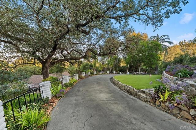 713 Quiet Hills Farm Road, Escondido CA: https://media.crmls.org/mediaz/54973c6b-6327-4adc-bf17-feb11aec670e.jpg