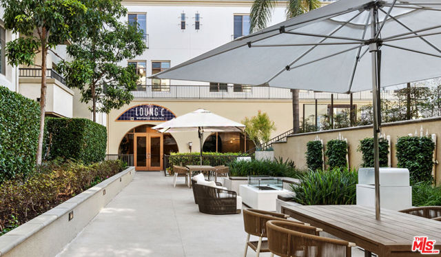1040 Glendon Avenue, Los Angeles CA: https://media.crmls.org/mediaz/5497e68d-75f3-40c0-adb6-232126c69d53.jpg