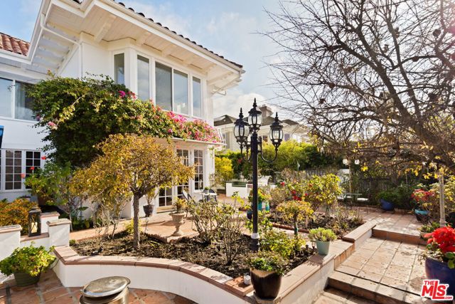 Drew Fenton | 2113 Stoney Hill Road Los Angeles CA | MLS: 7403799