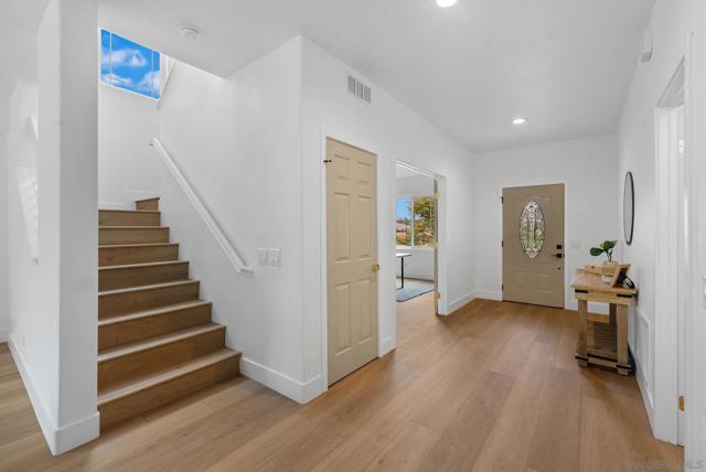 1052 Via Vera Cruz, San Marcos CA: https://media.crmls.org/mediaz/549879a6-6dbe-4b2f-8c82-cb0e3f04d9d8.jpg