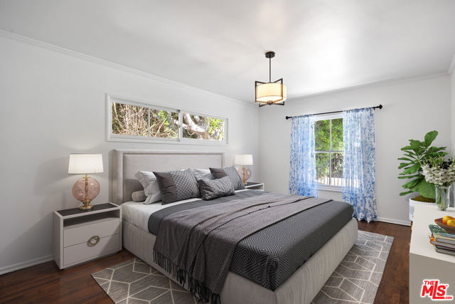 15519 Huston Street, Encino CA: https://media.crmls.org/mediaz/549881ca-2f5f-4d96-b450-b2bf2c9ac48f.jpg