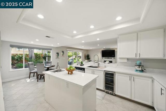 29 Blue Haven Ct, Danville CA: https://media.crmls.org/mediaz/5498f5f2-f58b-47f3-bb91-f85f207ae1cf.jpg