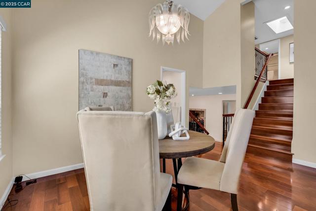 102 Monasterio Ct, San Ramon CA: https://media.crmls.org/mediaz/549935d6-1f50-4959-9f36-b7f3128432f1.jpg