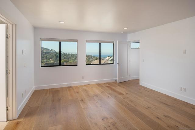 2641 Costebelle Dr, La Jolla CA: https://media.crmls.org/mediaz/549a11d4-bd57-4986-9078-cc0428c6010a.jpg