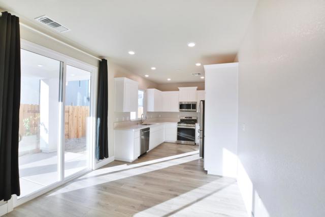 809 Big Range Way, Rocklin CA: https://media.crmls.org/mediaz/549a8c15-eac4-418a-a26e-a7b680b03e91.jpg