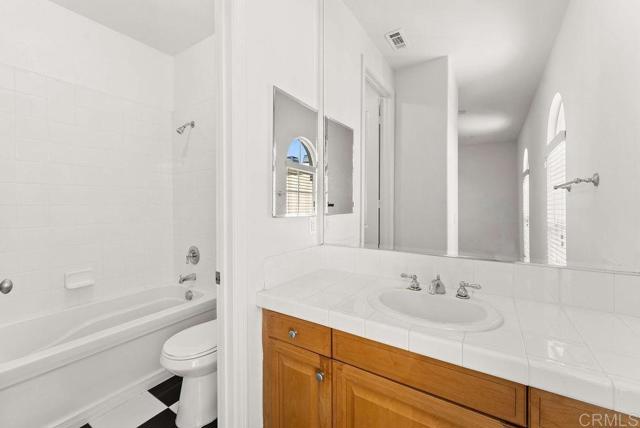 Detail Gallery Image 21 of 44 For 1004 Red Granite Rd, Chula Vista,  CA 91913 - 5 Beds | 4/1 Baths