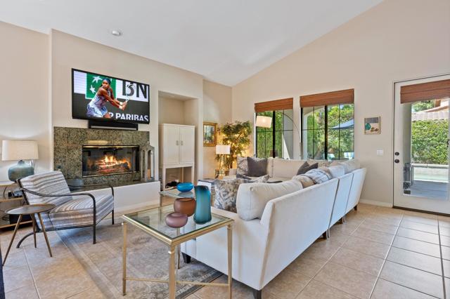 80680 Via Tranquila, La Quinta CA: https://media.crmls.org/mediaz/549ce398-f9b5-4fef-884c-38baaf13b496.jpg