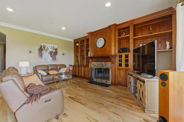 Detail Gallery Image 17 of 39 For 4712 Briana Ct, Fallbrook,  CA 92028 - 4 Beds | 4 Baths