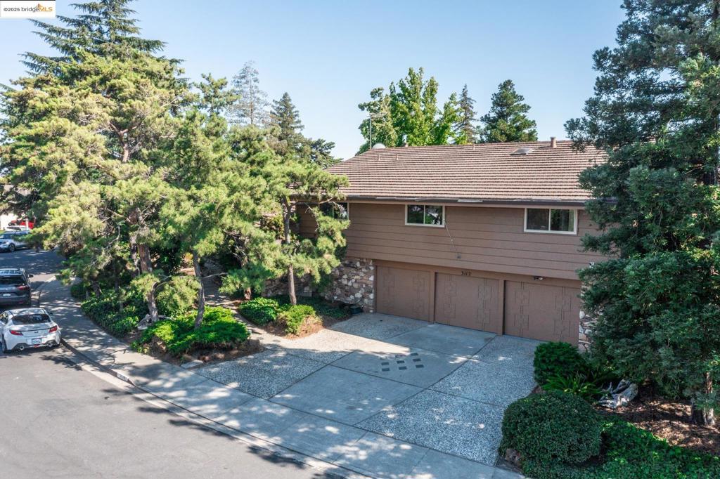 3112 View Drive