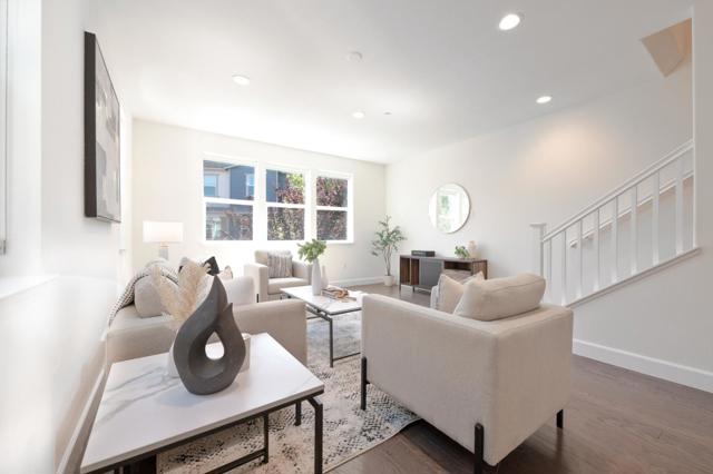 712 Bramble Terrace, Sunnyvale CA: https://media.crmls.org/mediaz/549d9c78-65d0-42a9-a170-53885afee19f.jpg