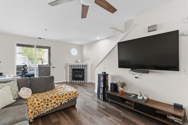 Detail Gallery Image 9 of 31 For 1603 Yellow Pine Pl, Chula Vista,  CA 91915 - 3 Beds | 3 Baths