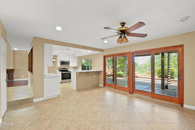 Detail Gallery Image 3 of 12 For 728 Arroues Dr, Fullerton,  CA 92835 - 3 Beds | 3 Baths