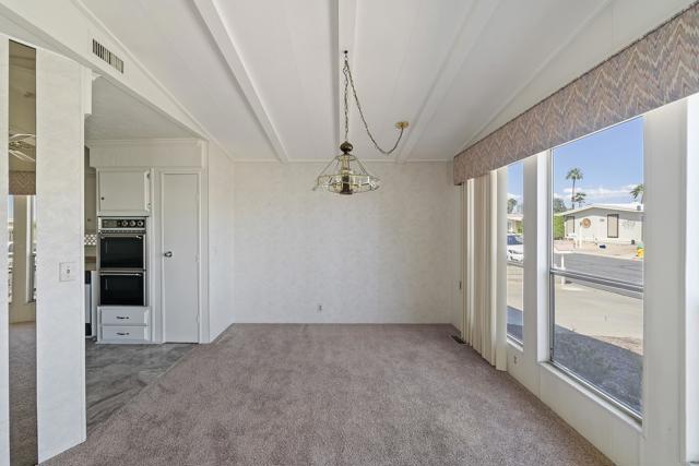 009_Dining Room