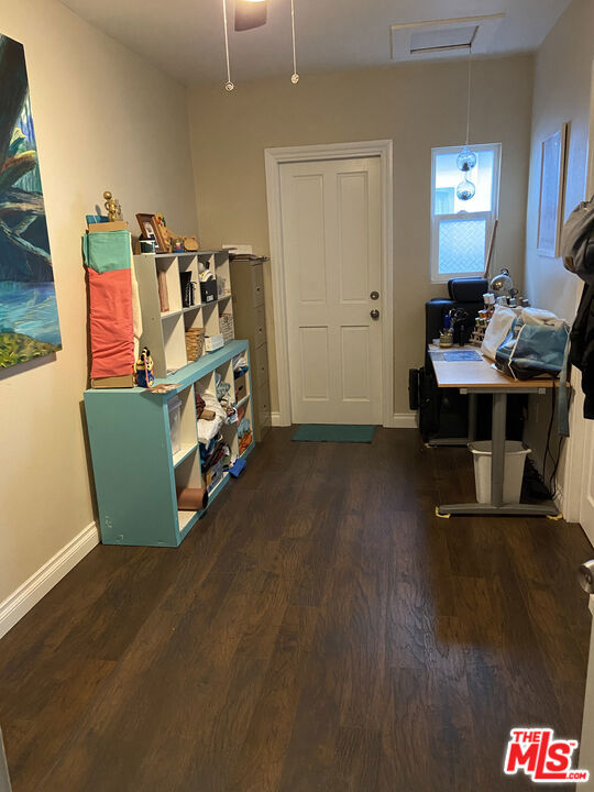 907 E 81st Street, Los Angeles CA: https://media.crmls.org/mediaz/54a0385f-305c-4385-9cd7-8f6dd4e0c075.jpg