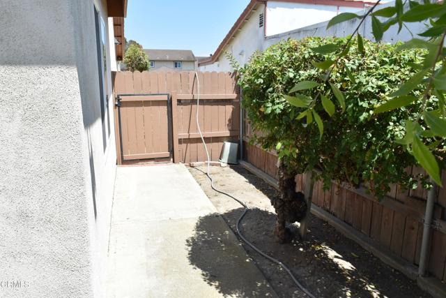 1101 Novato Drive, Oxnard CA: https://media.crmls.org/mediaz/54a08237-7c9f-47c0-913d-f9b90d272a6e.jpg