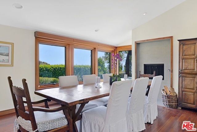 7238 Birdview Avenue, Malibu CA: https://media.crmls.org/mediaz/54a0ae6a-f78d-45b2-a71b-750bc23e3b5d.jpg