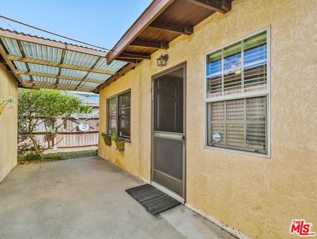 3645 Beethoven Street, Los Angeles CA: https://media.crmls.org/mediaz/54a0d3d9-357e-40e6-ab66-b0541e29b114.jpg