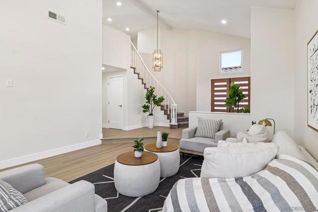 664 Crescent Dr, Chula Vista CA: https://media.crmls.org/mediaz/54a22fa1-f470-4171-b011-723267c16ec2.jpg