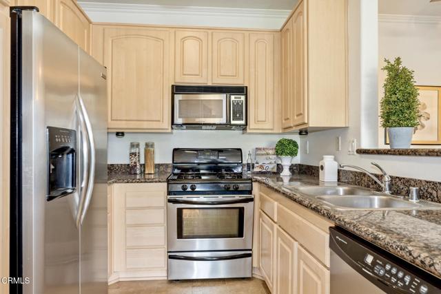 Detail Gallery Image 21 of 52 For 300 N El Molino Ave #319,  Pasadena,  CA 91101 - 2 Beds | 2 Baths