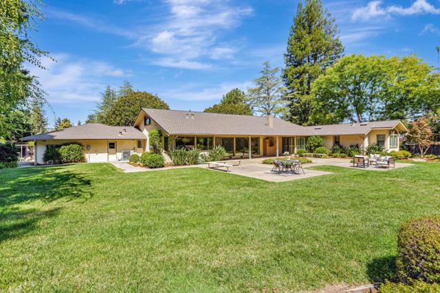 19680 Versailles Way, Saratoga CA: https://media.crmls.org/mediaz/54a2bb88-8670-4d57-b37b-e3d9e46f5125.jpg