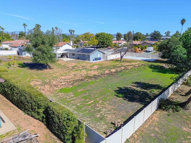 1996 Rohn Rd, Escondido CA: https://media.crmls.org/mediaz/54a38370-9f4c-4797-b5ff-9e6c953a0f94.jpg