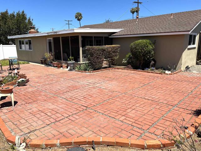 5055 Mount Frissell Dr, San Diego CA: https://media.crmls.org/mediaz/54a413bb-2914-4314-8241-e2009c034e24.jpg
