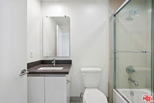 11818 Dorothy Street, Los Angeles CA: https://media.crmls.org/mediaz/54a43593-7f6c-46f8-8642-197d617b4d8d.jpg