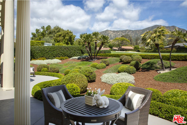 526 Crocker Sperry Drive, Montecito CA: https://media.crmls.org/mediaz/54a4965b-4fc6-4f26-be80-a89f14628c6a.jpg