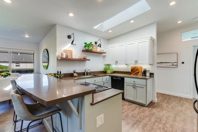 2360 Melanie Place, Santa Cruz CA: https://media.crmls.org/mediaz/54a497c3-f191-493a-a77a-92aff6662efd.jpg
