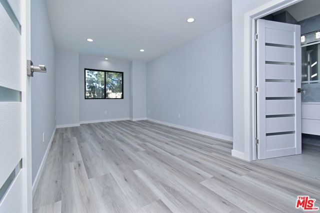 12112 Woodley Avenue, Granada Hills CA: https://media.crmls.org/mediaz/54a4b274-f7ba-42a5-b0c6-09641dc80ea3.jpg