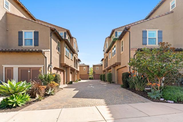 Detail Gallery Image 30 of 44 For 16094 Veridian Cir, San Diego,  CA 92127 - 3 Beds | 2/1 Baths