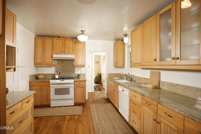 Detail Gallery Image 10 of 24 For 575 Eldora Rd, Pasadena,  CA 91104 - 2 Beds | 2 Baths