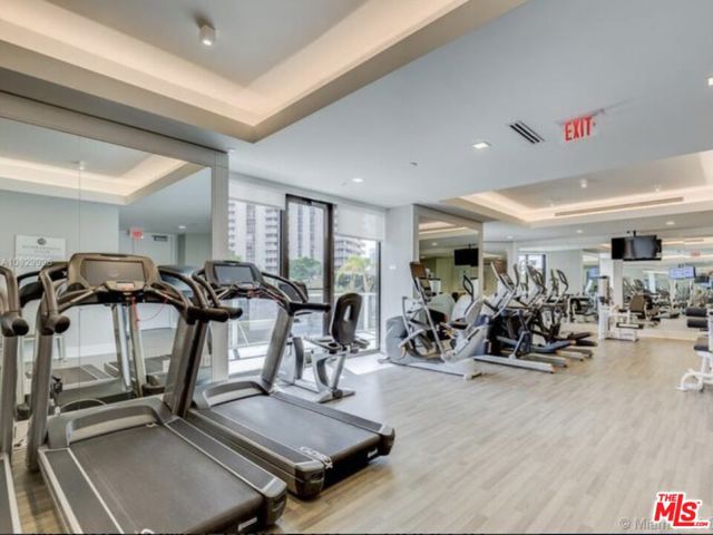 4337 Marina City Drive, Marina del Rey CA: https://media.crmls.org/mediaz/54a69cf1-c3c9-4649-90cb-d99a06330c0f.jpg