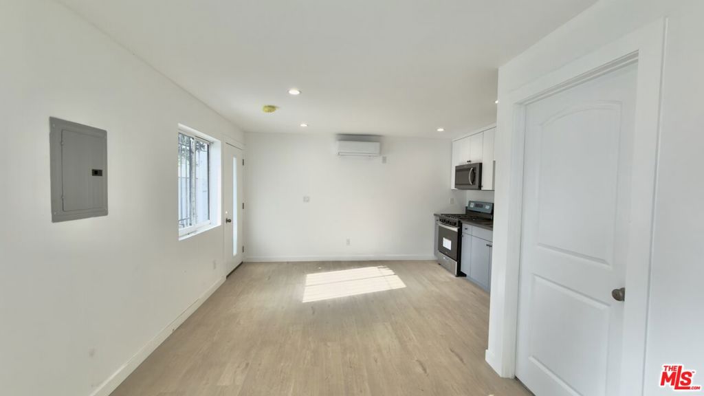 1732 Crenshaw Boulevard #9