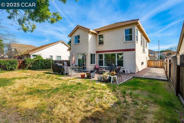 4305 Calsite Ct, Antioch CA: https://media.crmls.org/mediaz/54a73ea1-d53e-4d5d-9889-07a7f22972e5.jpg