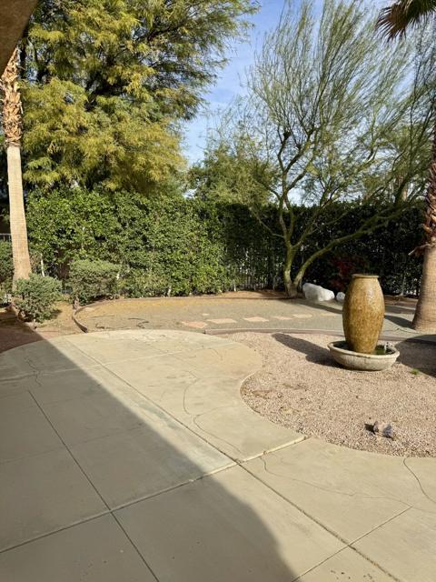 77178 California Drive, Palm Desert CA: https://media.crmls.org/mediaz/54a88a21-0d03-4768-ad91-de56417c09e4.jpg