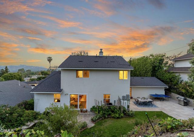 519 Paulette Place, La Canada Flintridge CA: https://media.crmls.org/mediaz/54a9f9b2-ed15-4309-a52d-3a3e5b95f20d.jpg