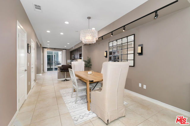 507 Rockefeller, Irvine CA: https://media.crmls.org/mediaz/54aa385c-e150-4002-9356-cc3989ce3233.jpg