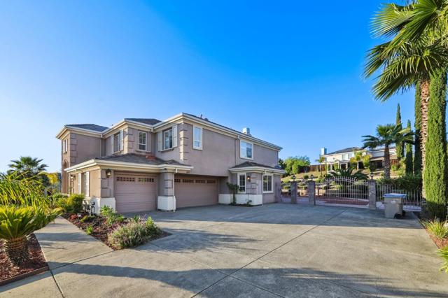 4715 Whitetail Lane, San Jose CA: https://media.crmls.org/mediaz/54aa4a44-9046-44f4-872f-392428c1a3dc.jpg