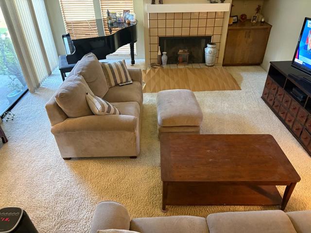 270 Joes Lane, Hollister CA: https://media.crmls.org/mediaz/54aab5ed-adcf-4919-9d93-cf20e9b65c0a.jpg