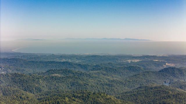 20243 Beatty Ridge Road, Los Gatos CA: https://media.crmls.org/mediaz/54ab0bfd-6ba6-4a58-8926-ae210301953a.jpg