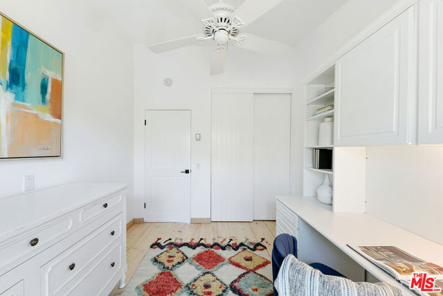 29672 Zuma Bay Way, Malibu CA: https://media.crmls.org/mediaz/54ac8503-e469-425e-acf2-fd39ee4ae0a4.jpg