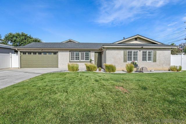 8931 Sunwood Dr, Santee CA: https://media.crmls.org/mediaz/54ad62f1-bb36-4456-9f1d-4533a461d9fb.jpg