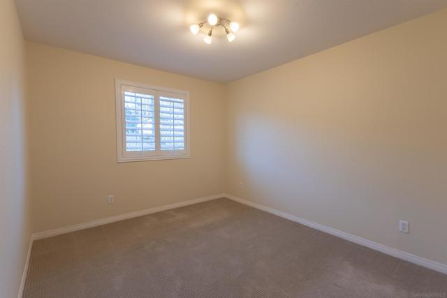 551 Dundee Ln, San Marcos CA: https://media.crmls.org/mediaz/54ad80c3-deb5-4bdb-aa2e-9ae67641e68d.jpg