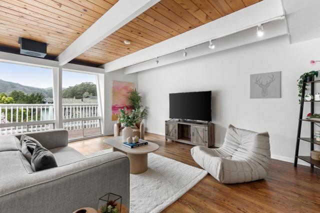 1 Sequoia Way, Pacifica CA: https://media.crmls.org/mediaz/54ad94a9-4482-4d74-ac2d-d5b3bad859c3.jpg
